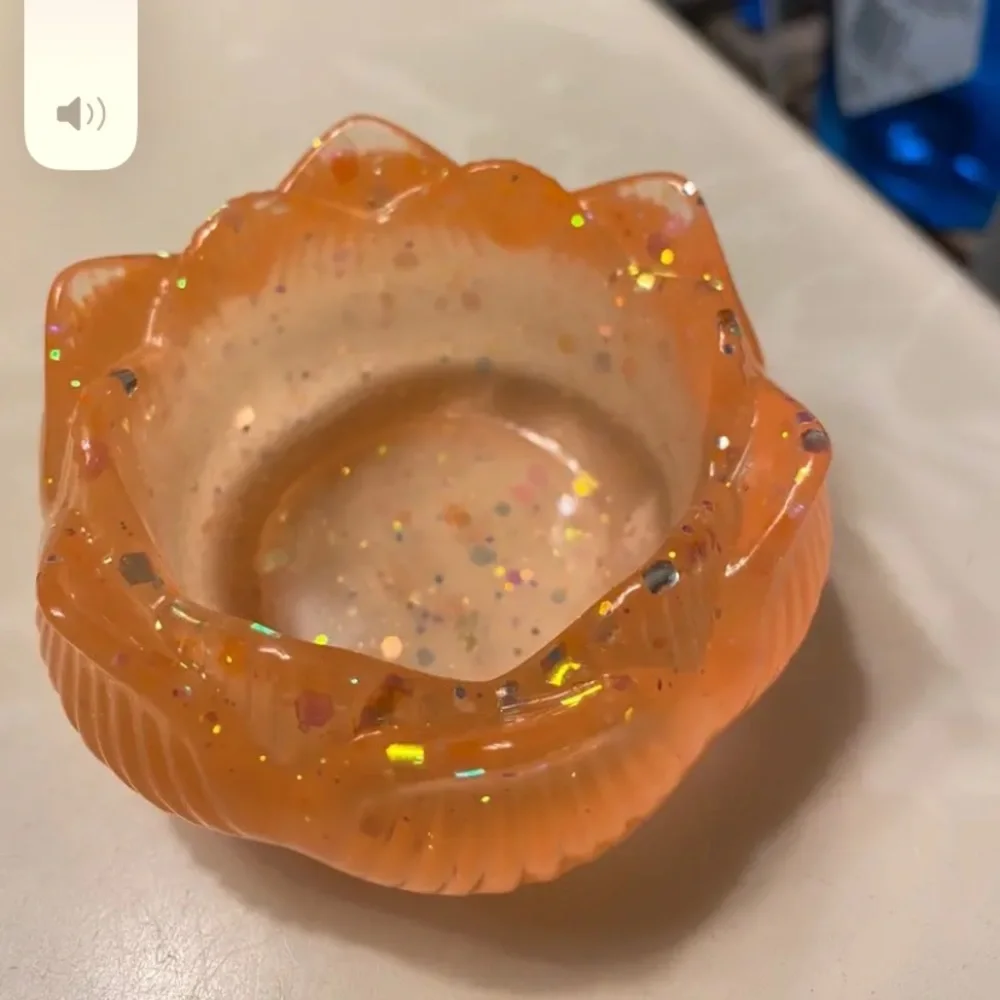 Glow in the dark jewelry/soap holder